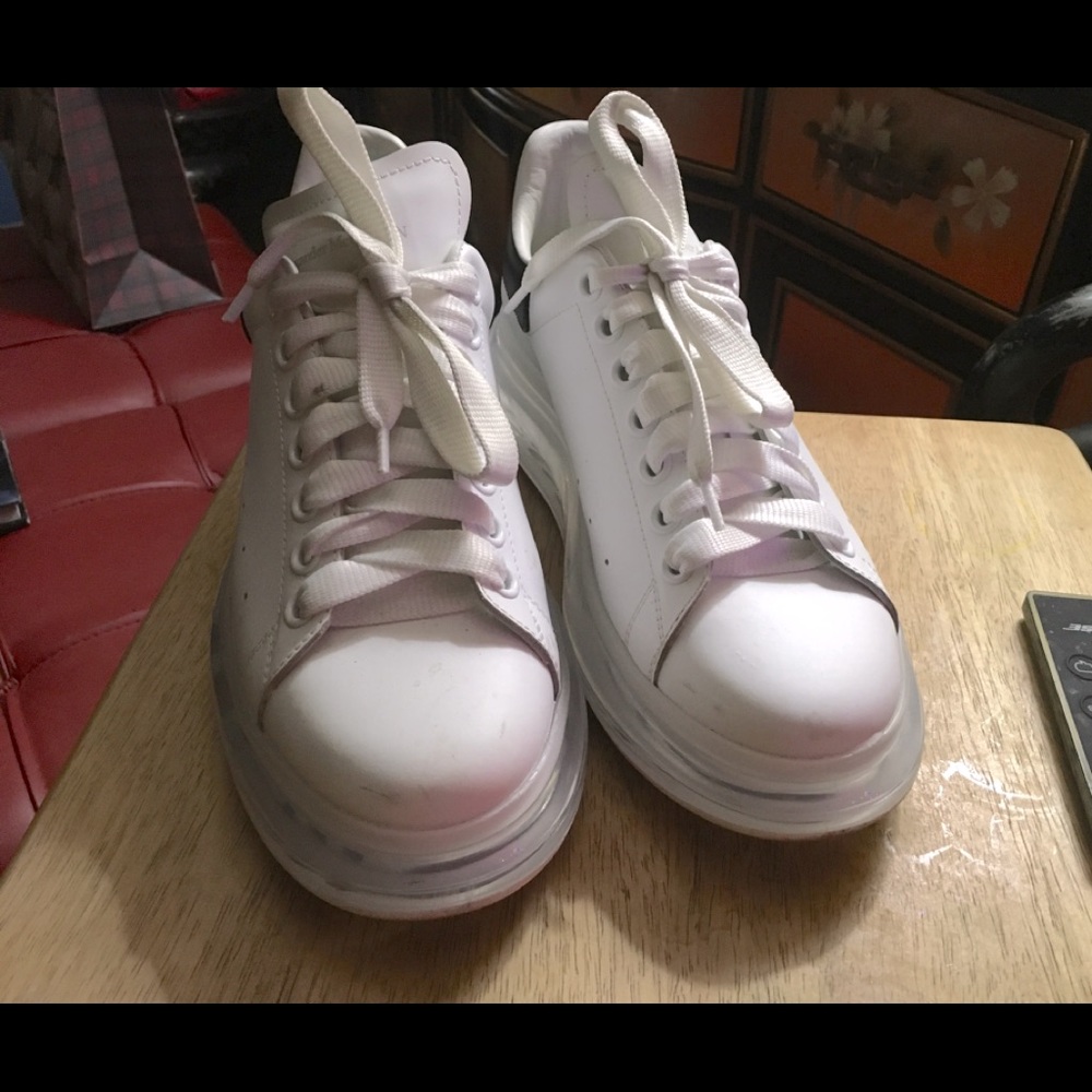 Authentic Alexander McQueen white /black sneaker size 39.5